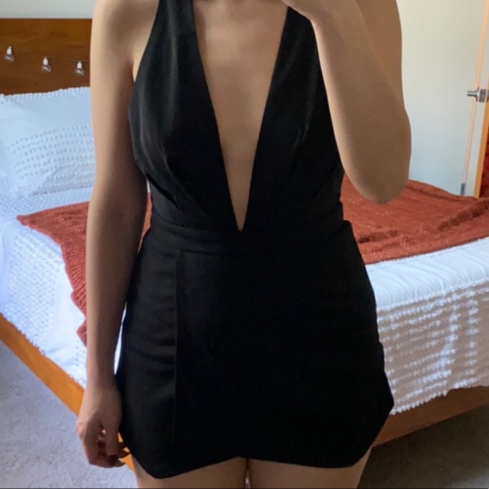 EUC-Medium-Black Windsor Romper